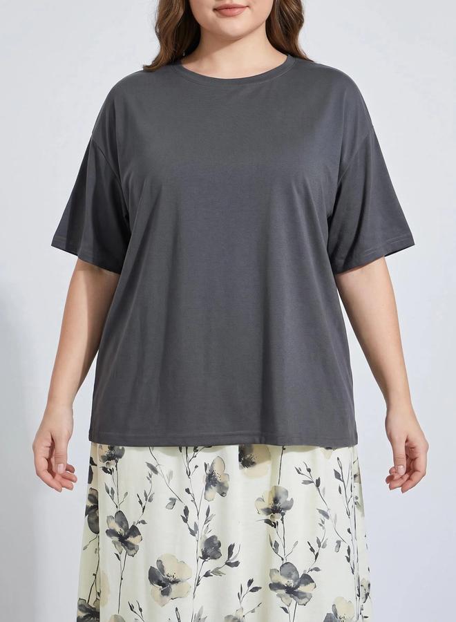 Styli Plus Size Multi-Color Solid Oversized T-Shirt and Floral Wide Leg Pants Pyjama Set - Image 3