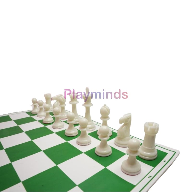 Playminds لعبة شطرنج قابلة للطي بحجم 18'' x 18'' مع قطع بلاستيكية صلبة (مع ملكتين إضافيتين + حقيبة للبساط + حقيبة) - للاعبي الشطرنج المحترفين - أخضر وأبيض - Image 5