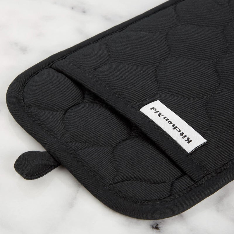 KitchenAid Quilted Cotton Terry Cloth Oven Mitt, Pot Holder, Kitchen Towel 4-Pack Set, Heat Resistant, Silicone Grip, Gift Set, Matte Black, 16"x26", 7"x13" & 7"x10" - Image 5