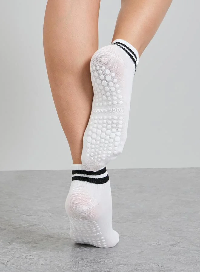 Styli Active Dual Stripe Ankle Length Silicon Pad Yoga Socks
