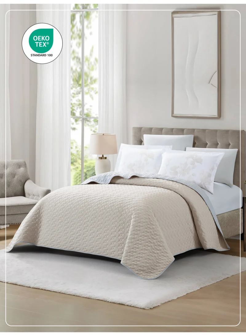 Donetella Quilt Set 6-Pcs King Size Bed Fits(200 X 200 Cm) Reversible Quilted Coverlet Set With Matching Fitted Sheet, Digitally printed Pillowsham And Pillowcases.