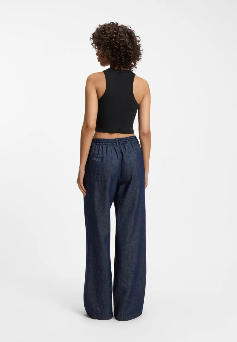 هوجو تانك توب قطن مطاطي مضلع بشعار