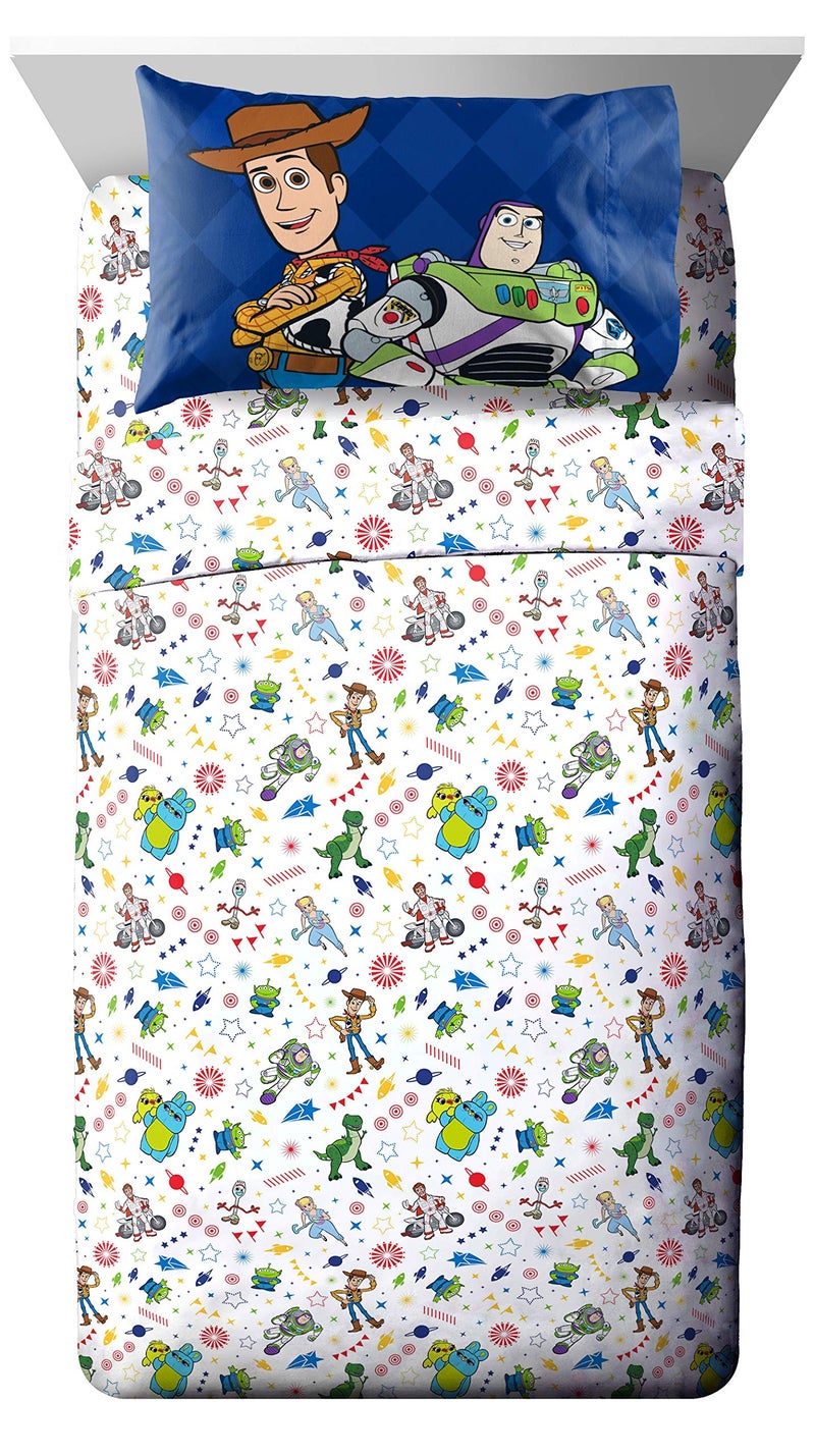 Jay Franco Disney Toy Story Buzz & Woody 5 Piece Full Bed Set - Includes Reversible Comforter & Sheet Set - Super Soft Fade Resistant Microfiber - (Official Disney Product) - Image 4