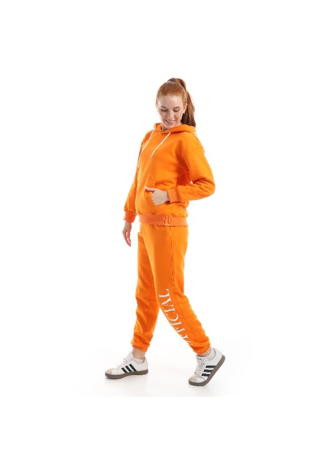 سيزار ترنج حريمي ميلتون قطن مزود بطباعة علي البنطلون والكابيتشو - Image 2