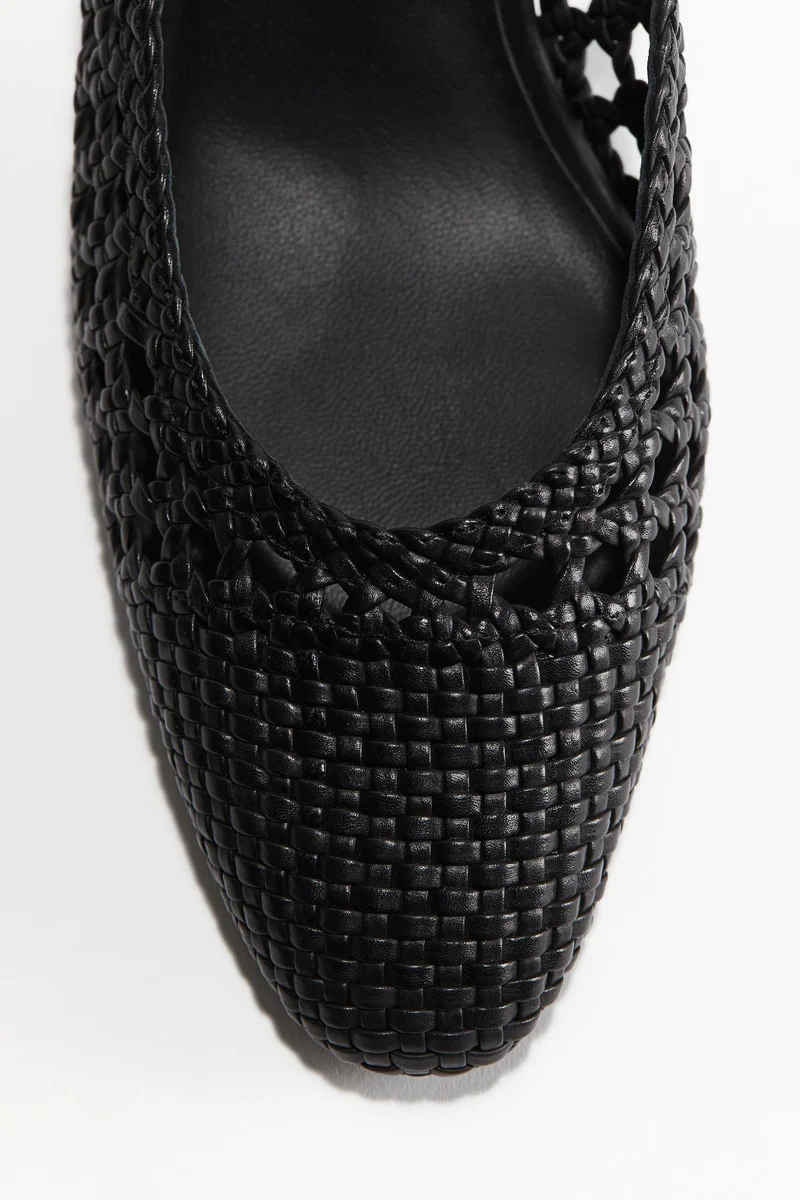 اتش اند ام حذاء كورت بشريط خلفي من الجلد