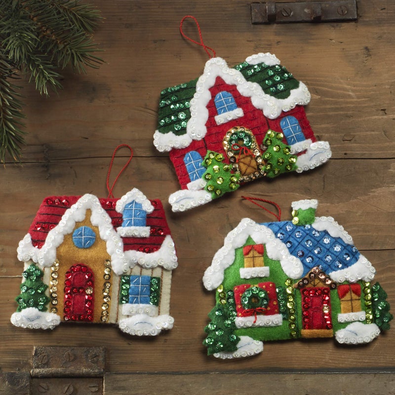 Bucilla 89218E Christmas Village Felt Applique Kit - Image 4