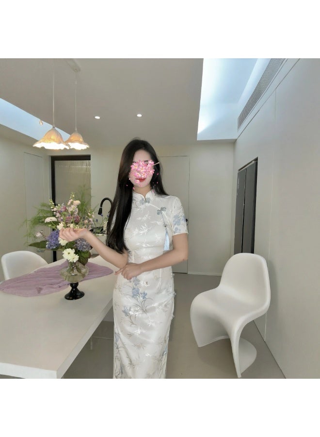New Chinese Style Jacquard Cheongsam Long Dress, White Base Blue Bamboo Orchid Print, Stand Collar Short Sleeve Modified Qipao, Oriental Outfit for Engagement & Daily Wear - Image 3