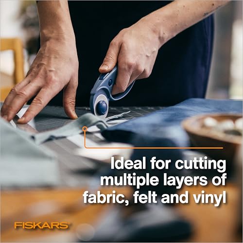 Fiskars Loop Rotary Cutter, Explore Collection Mountain Haze, Precision-Ground Steel Blade for Fabric, Felt and Vinyl, 45mm - Image 2