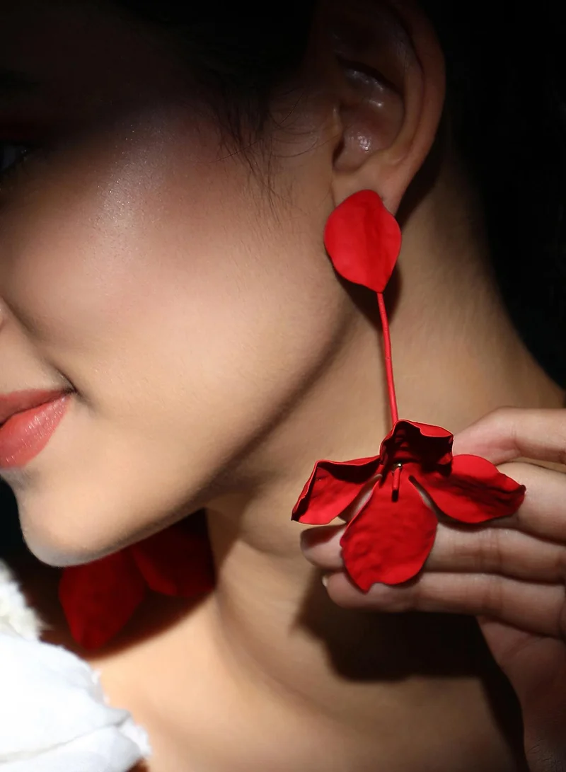 سوهي Women's The Matte Floretta Drop Earrings