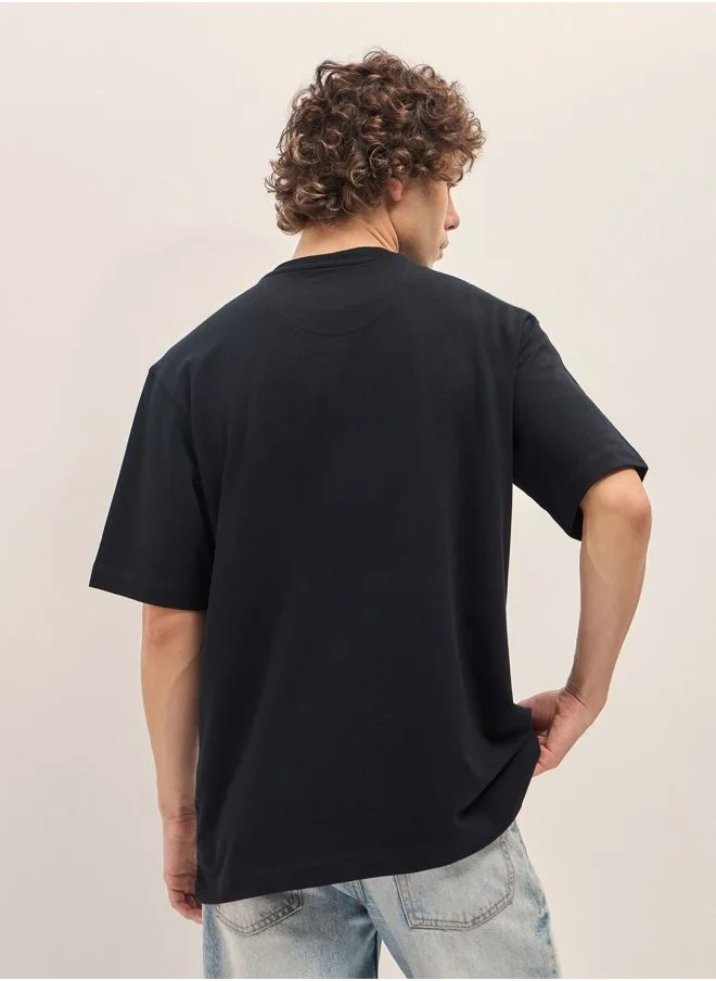THE BEAR HOUSE Men's Black Oversize Graphic Design Crew Neck T-shirt Perfect For Casual Wear, Gym, Travel, Or Layering Stylish And Versatile Essential For Every Wardrobe