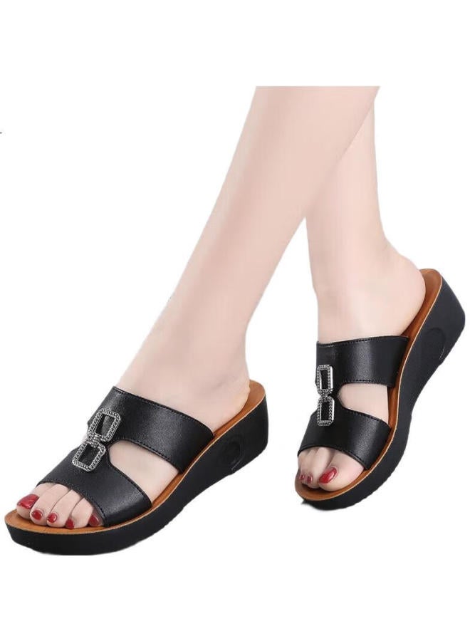 Pounise Slippers، عصرية ومتعددة الاستخدامات، مناسبة للارتداء في الهواء الطلق، خفيفة الوزن ومريحة للأمهات، Pdx-0588، أسود، المقاس 35 - Image 1