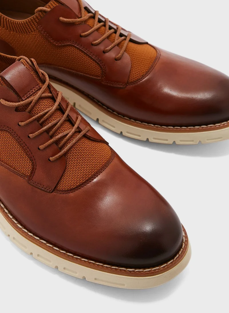 Hoog Oxford Lace Ups
