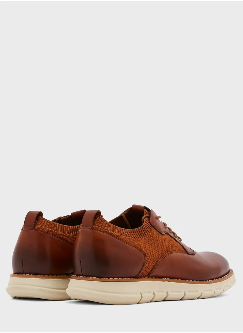 Hoog Oxford Lace Ups