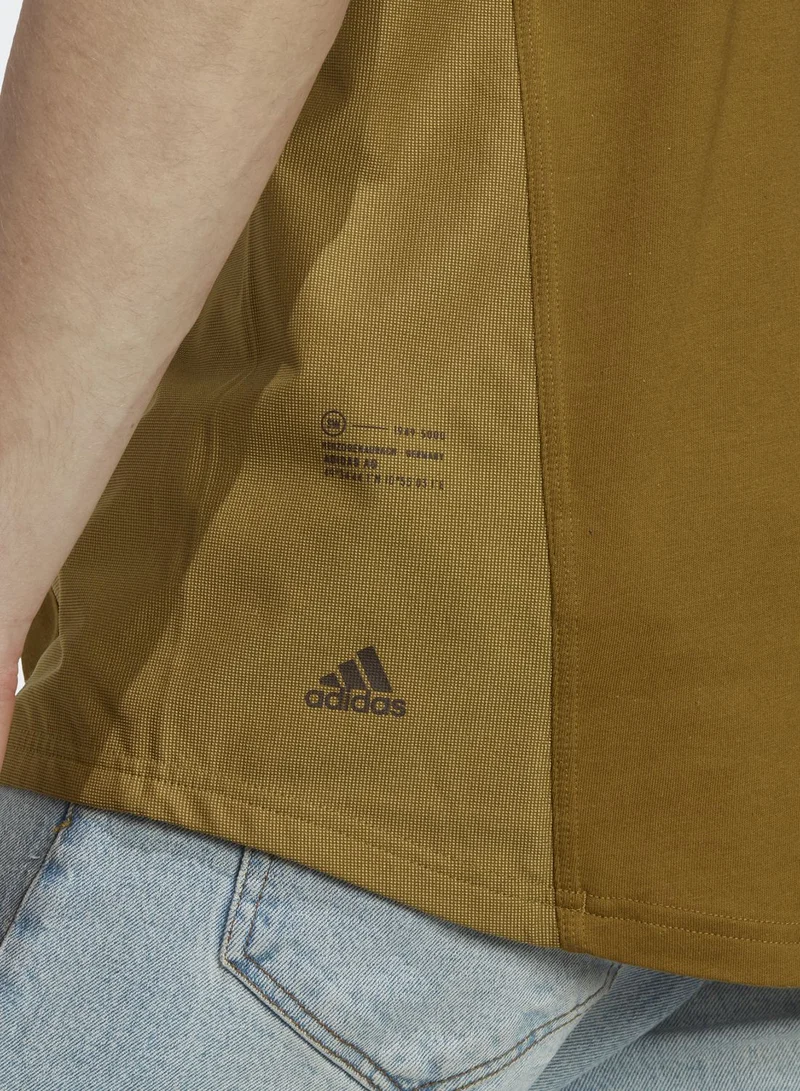 adidas تيشيرت أساسي بشعار الماركة