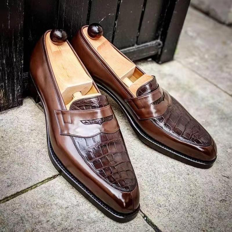 Cross-border British fashion retro pointed leather shoes men's business crocodile pattern leather shoes extra large size set feet casual men's shoes black 47 - Image 2