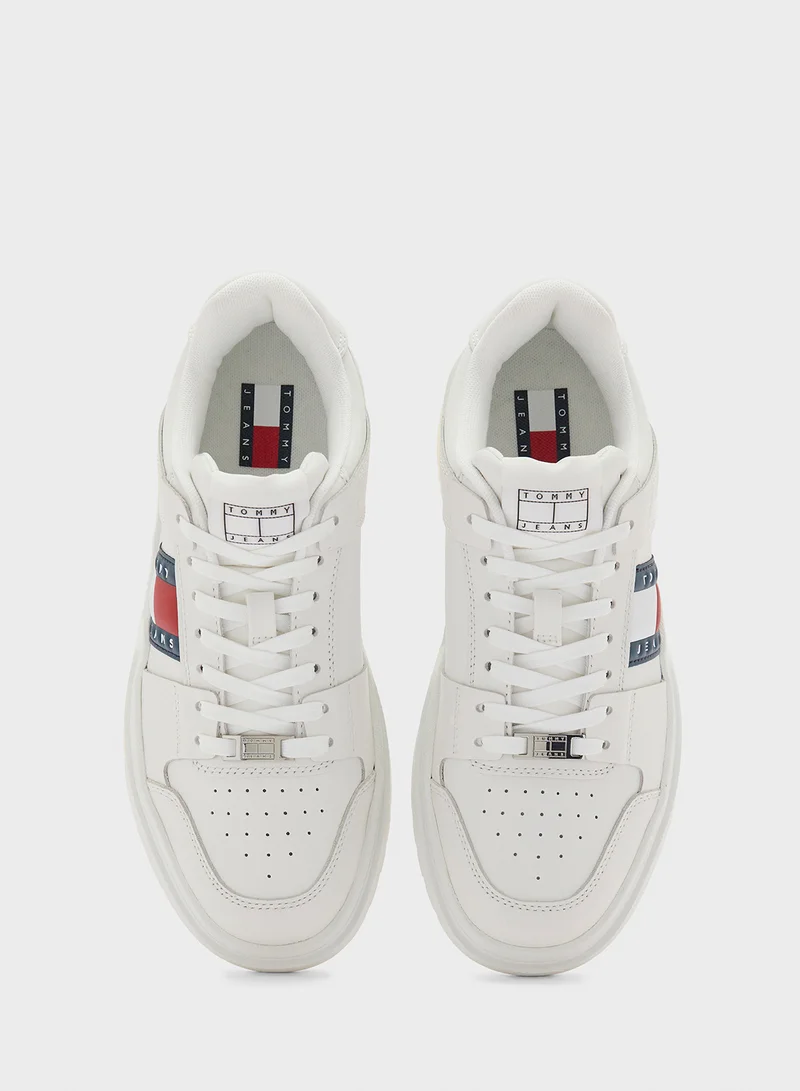 تومي جينز Logo Detail Lace Up Low Top Sneakers