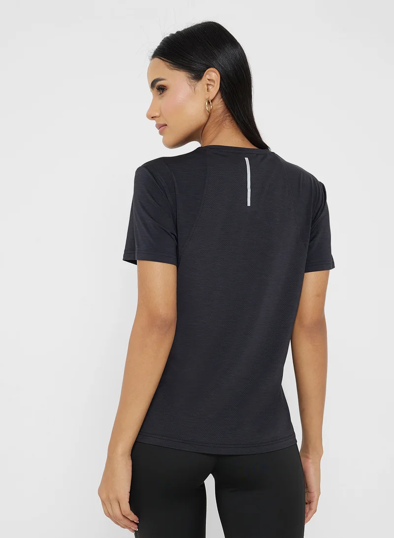 ريبوك Essentials Running T-Shirt