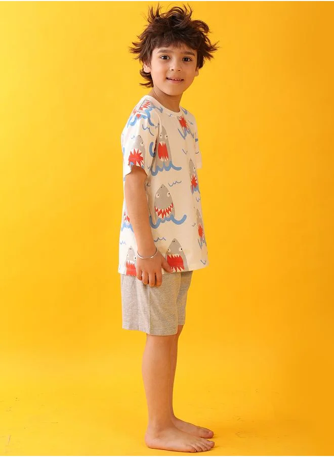 انثريلو Anthrilo All-Over Shark Print Short Sleeve T-Shirt and Shorts Set