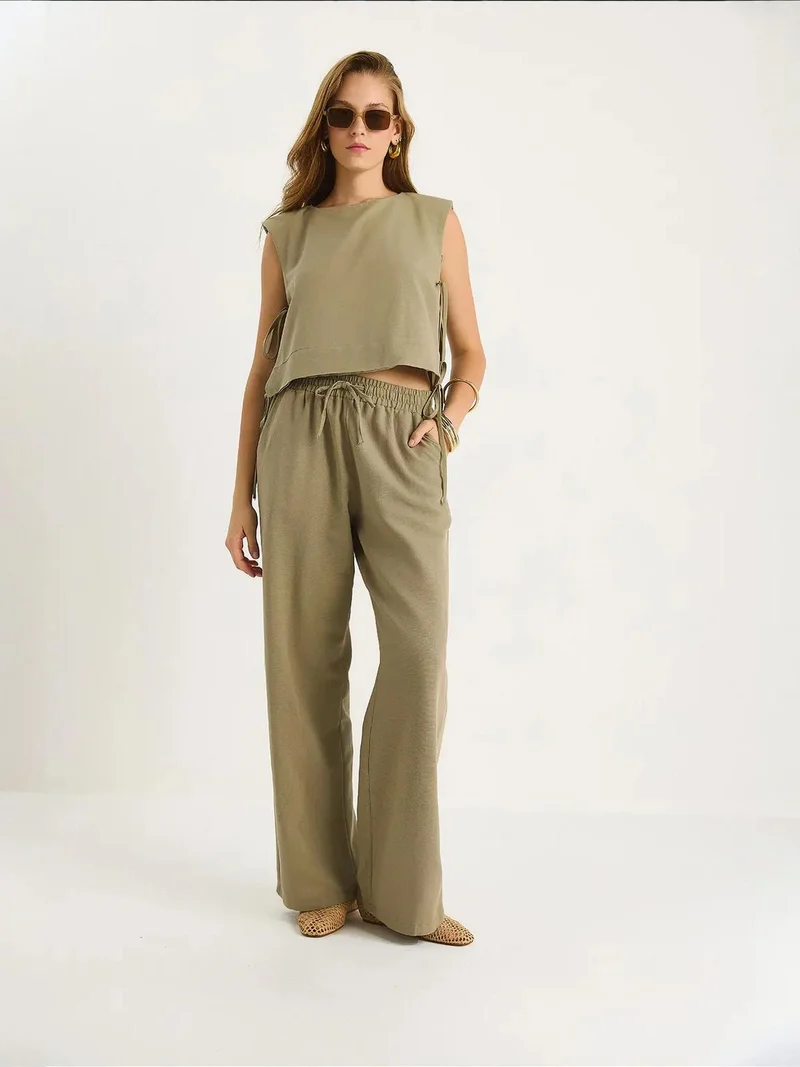 Bianco Lucci LUCCI Crew Neck Tie Closure Two-Piece Co-ord Set with Wide Leg Pants