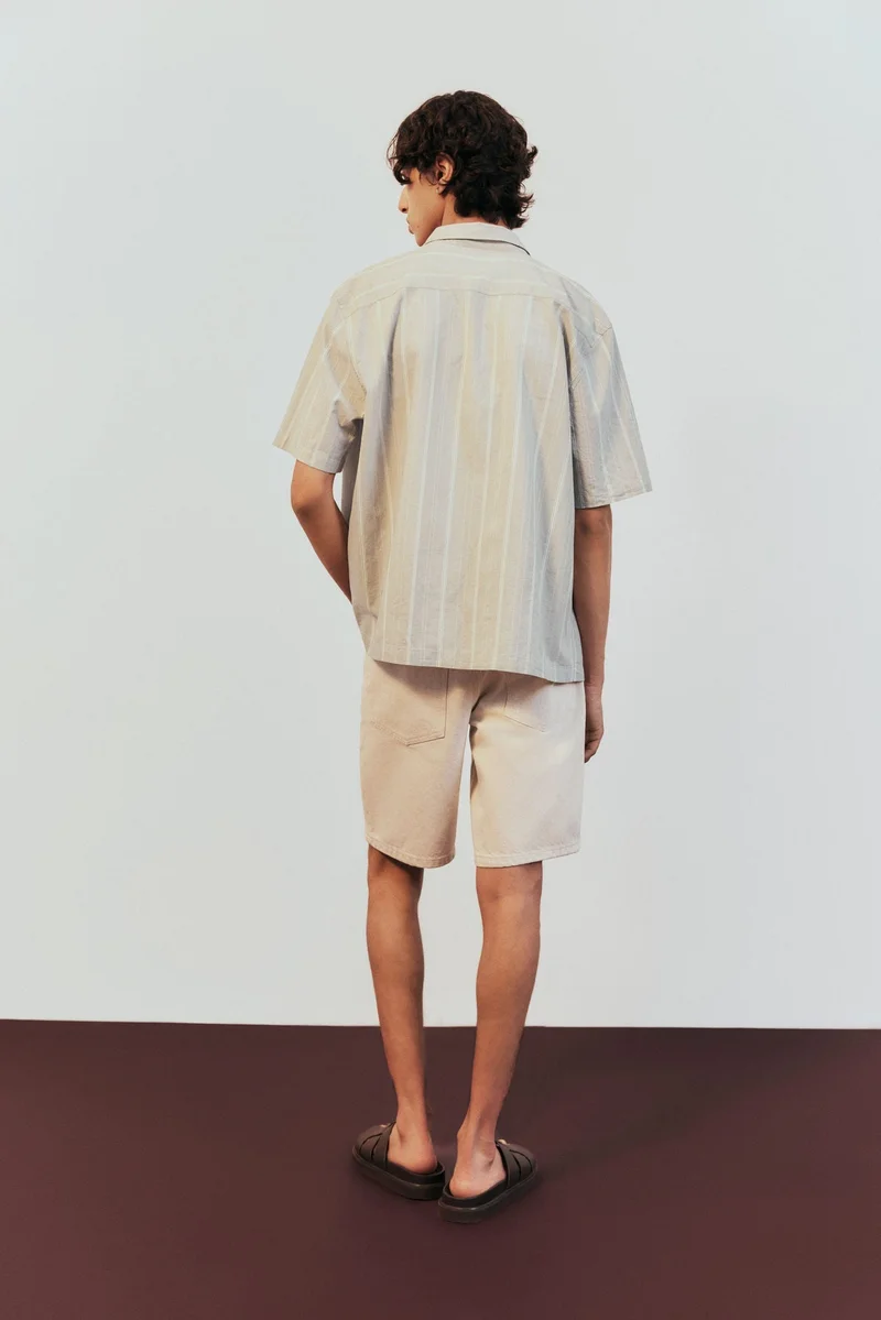 اتش اند ام Regular Fit Short-sleeved shirt
