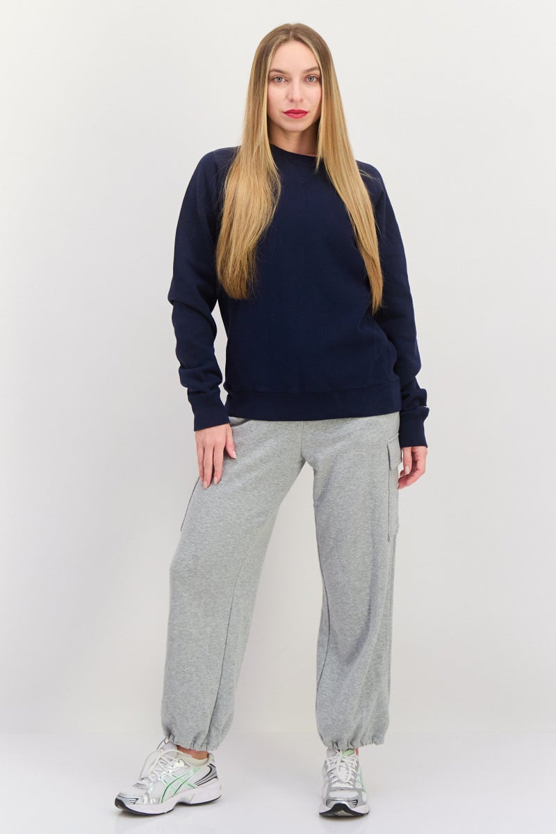 Champion سويت شيرت رياضي نسائي مناسب للتدريب، أزرق داكن - Image 3