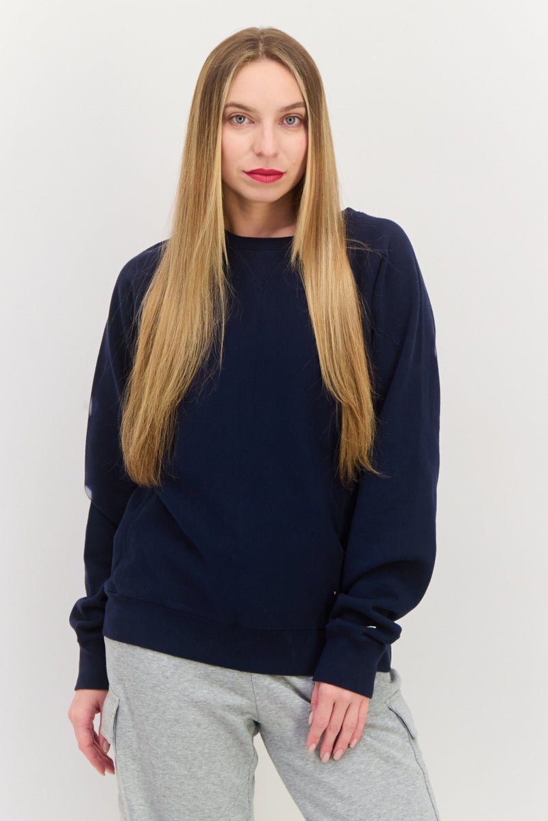 Champion سويت شيرت رياضي نسائي مناسب للتدريب، أزرق داكن - Image 1