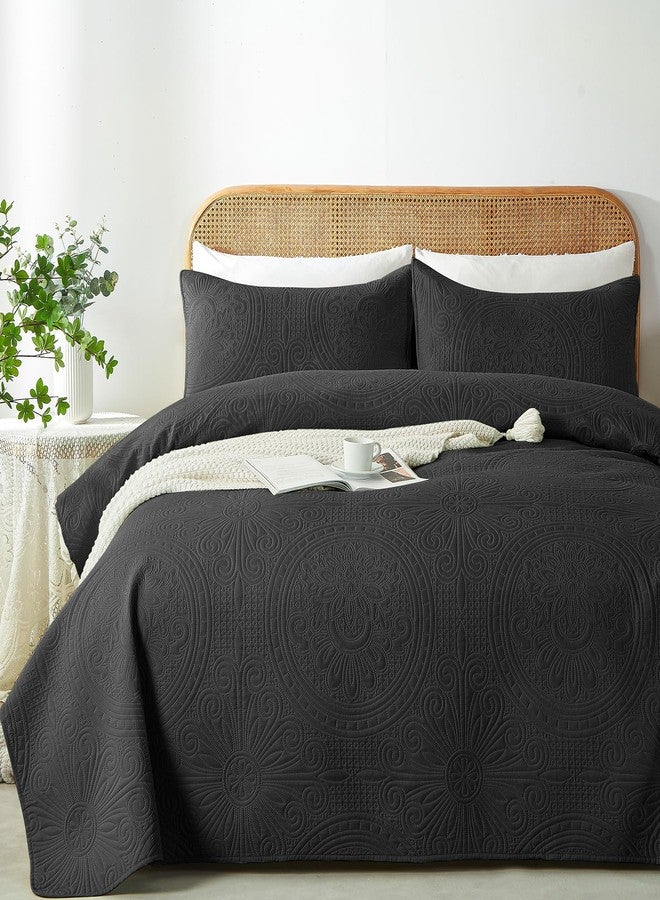 WURUIBO King/Cal King Quilt Set Black,Ultrasonic Embossed Bedspread, Lightweight Microfiber Coverlet, Modern Thin Bedding Set for All Season, 3 Piece(1 Quilt,2 Pillow Shams) - Image 1