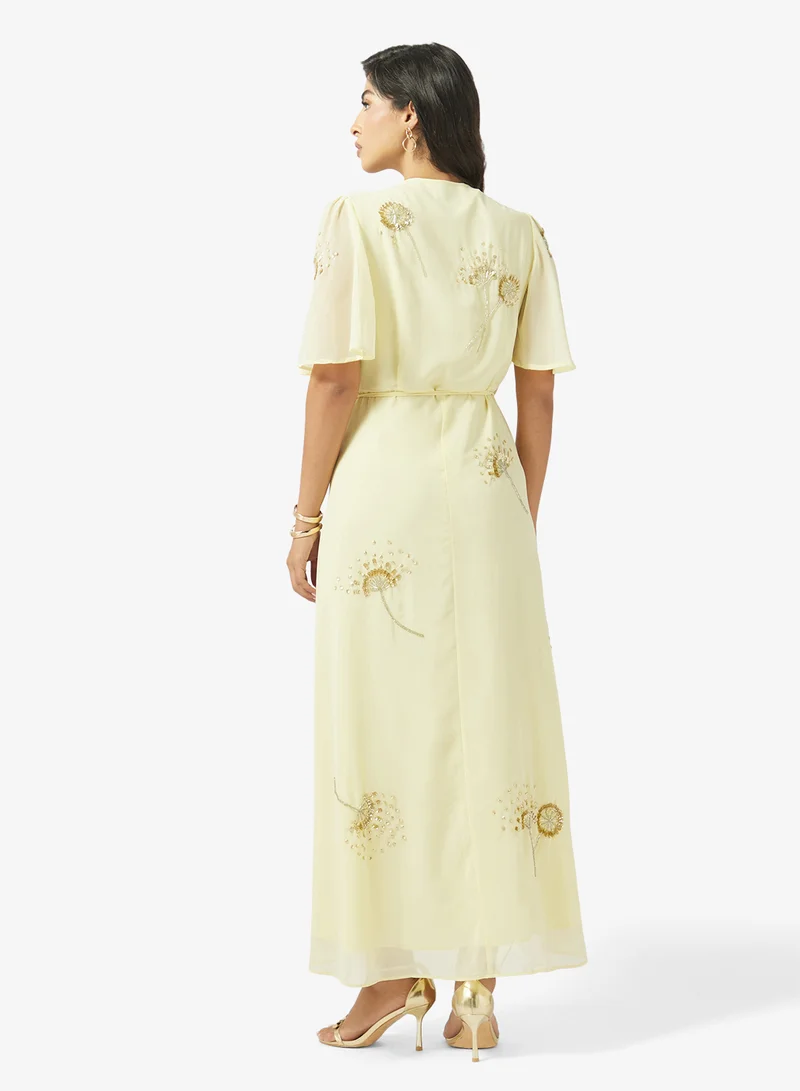 هوب اند ايفي فستان ملفوف بأكمام فراشة مزين بخصر برباط