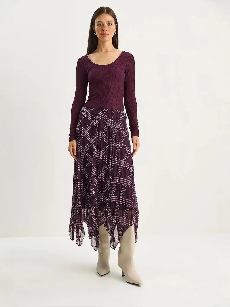 بيانكو لوتشي تنورة متوسطة مربعات مبطنة من لوتشي