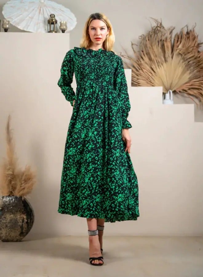 Ideal Enchanting Emerald: Green & Black Fusion Maxi Dress - Image 2