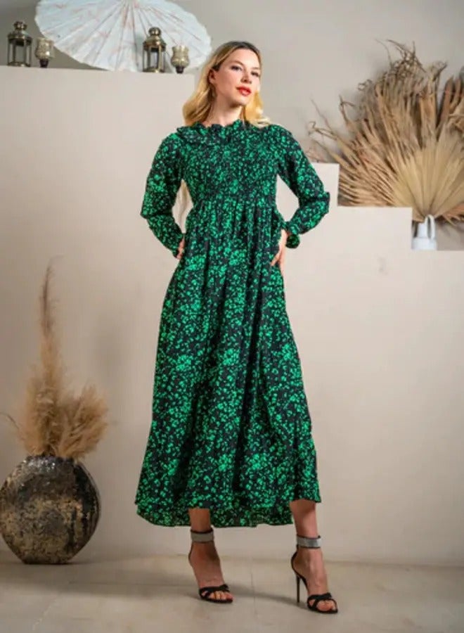 Ideal Enchanting Emerald: Green & Black Fusion Maxi Dress - Image 3