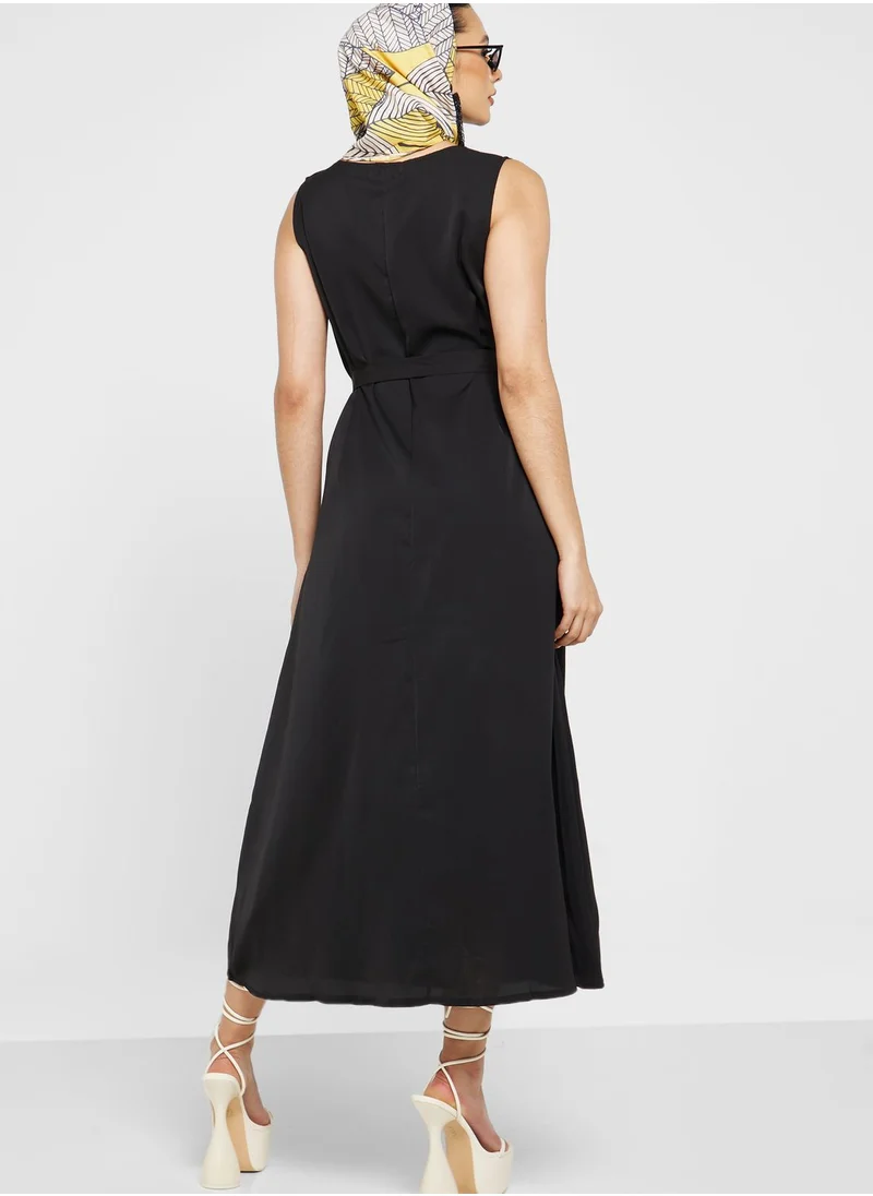 Khizana Sleeveless Basic Dress