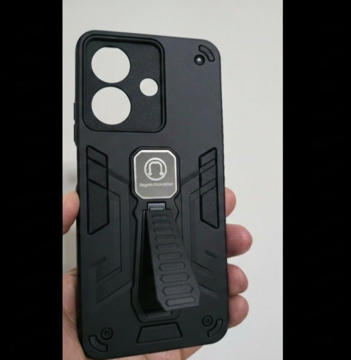 غطاء خلفي متين للغاية ومقاوم للصدمات، مزود بمسند مدمج ولاصق مغناطيسي. متوافق مع هاتف أوبو ريلمي نوت 60، خيار ممتاز لمن يقدرون الفخامة. - Image 2