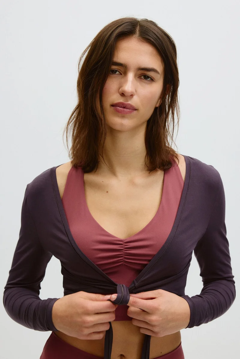 H&M Cropped long-sleeved yoga top