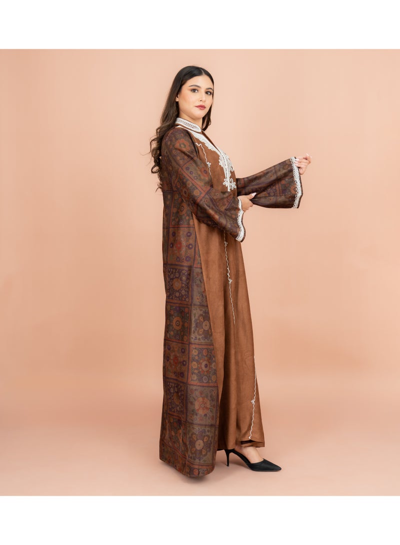 اكسا جلابية شتوية مستقيمة بياقة ماندرين وتطريز أبيض لون بني - Image 3