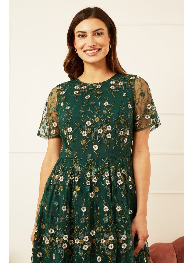 Yumi Green Embroidered Floral Skater Dress - Image 1
