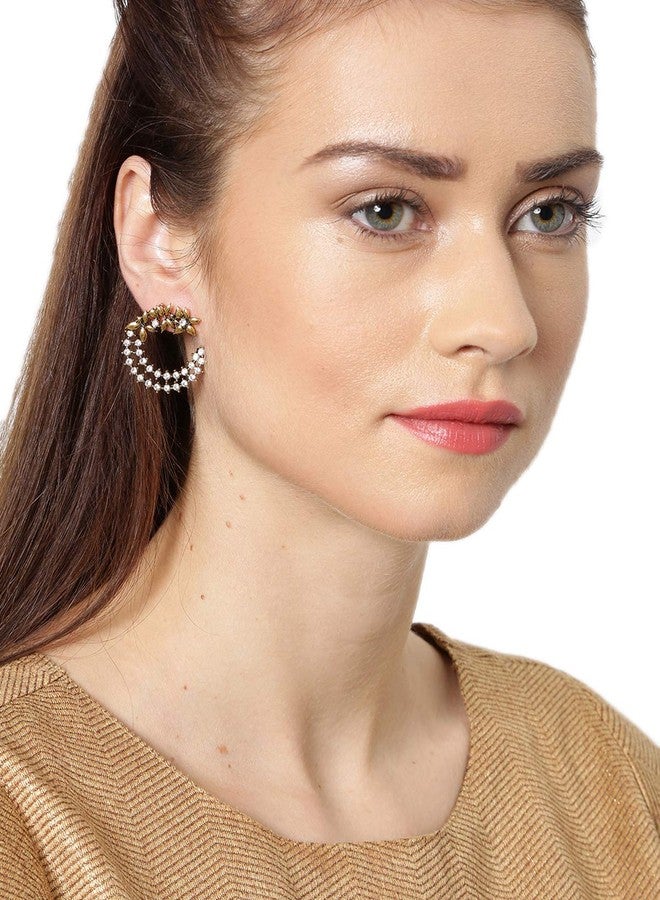 Zaveri Pearls أقراط مرصعة بتصميم زهري عتيق من زافيري بيرلز باللون الذهبي للنساء - ZPFK8054 - Image 4