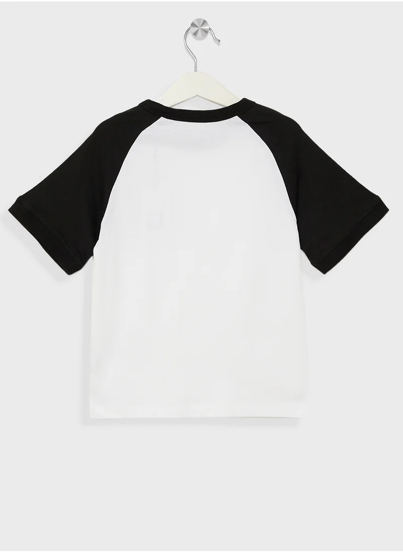 كالفن كلاين جينز Kids Essential Logo T-Shirt