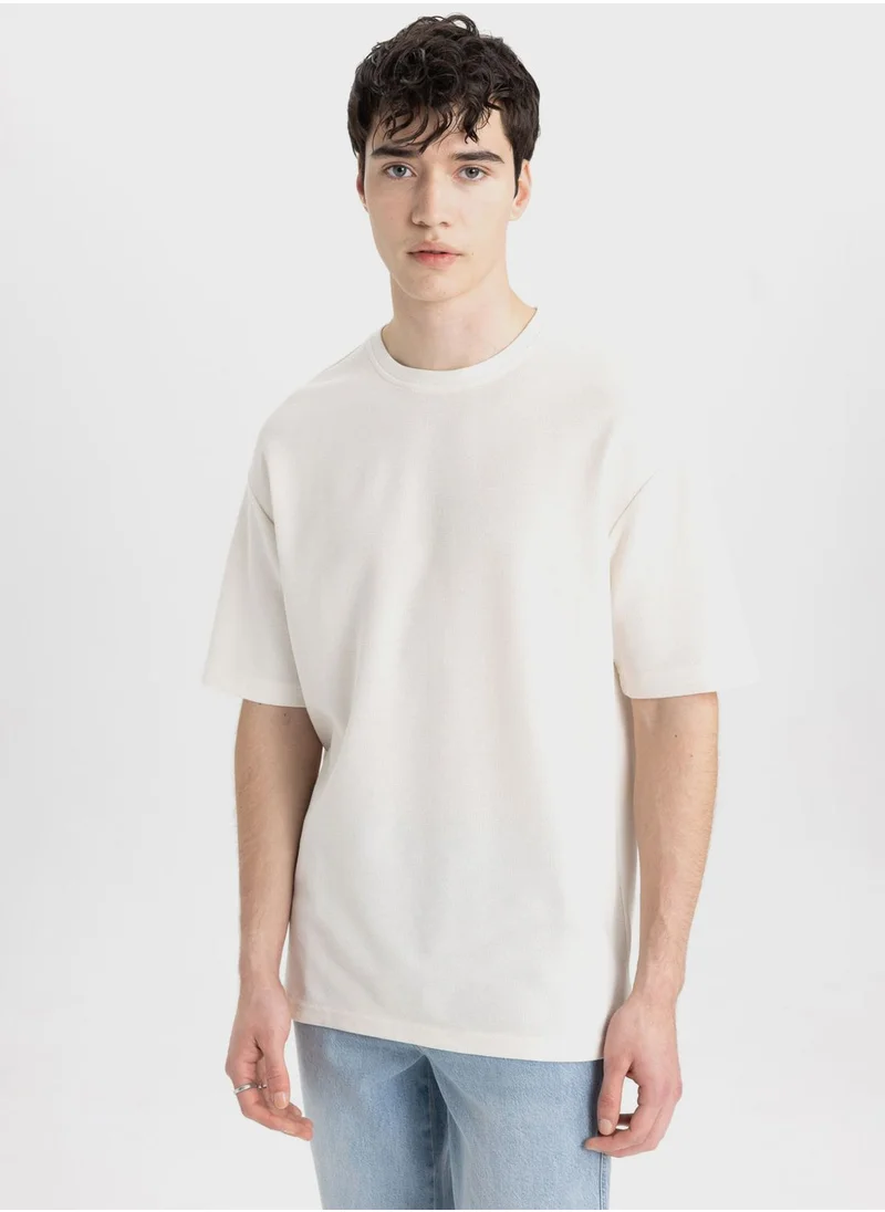ديفاكتو Comfort Fit Crew Neck T-Shirt