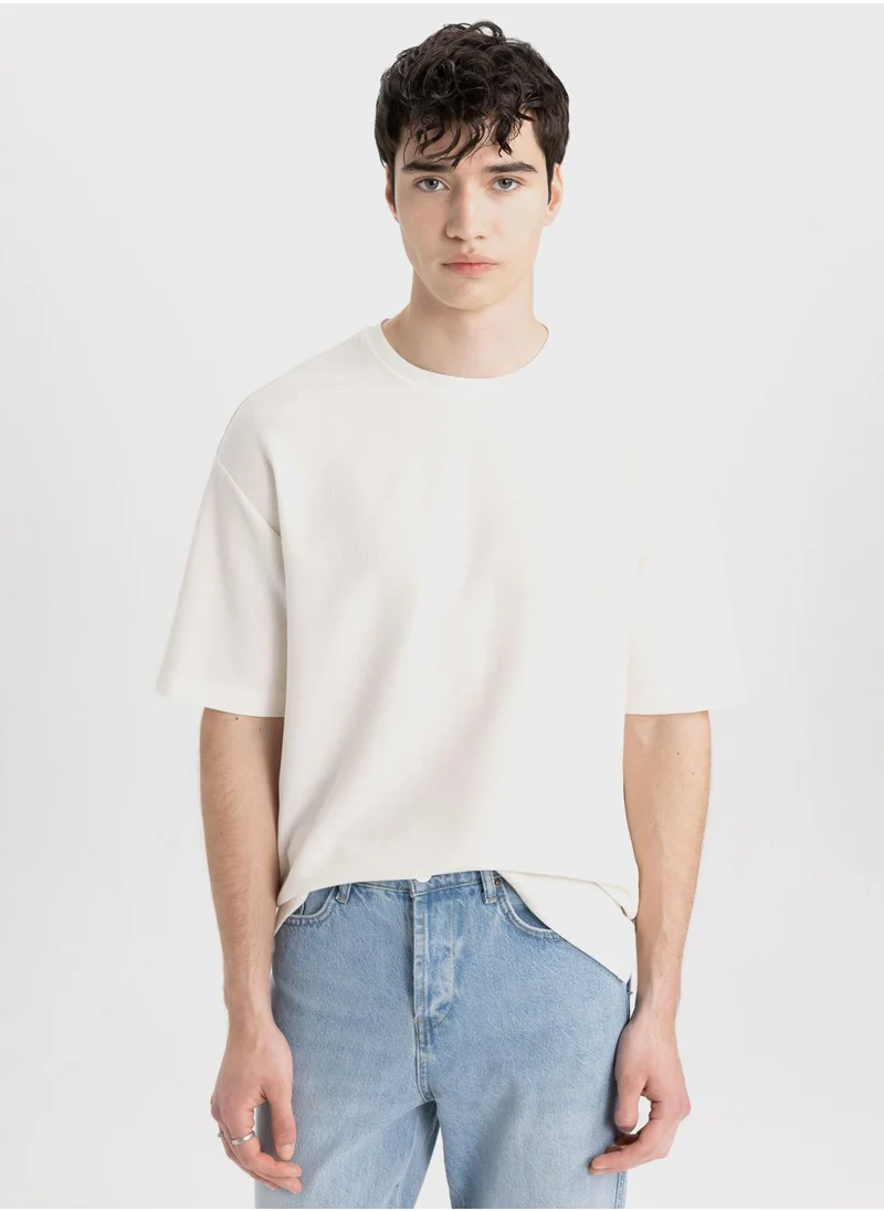 ديفاكتو Comfort Fit Crew Neck T-Shirt