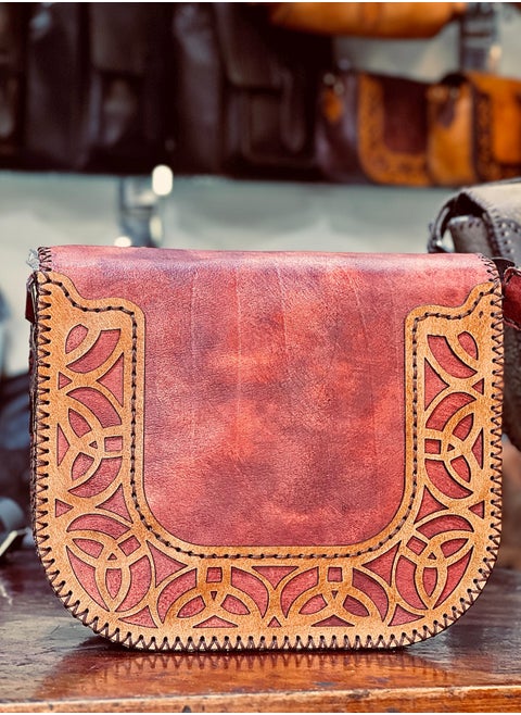 Small Leather Crossbody Bag – Stylish, functional, and handcrafted with premium materials.  ✔️ 100% genuine leather ✔️ 3 zippered compartments ✔️ Soft velvet lining ✔️ Secure magnetic closure ✔️ Adjustable leather strap 📏 Size: 22×18 cm – Small size  🧵 Handmade with care and durability 🎯 Great for casual outings and everyday essentials 🛡️ High quality + warranty + after-sale support  🎁 Get yours today and enjoy the elegance of real leather ⭐ Don’t forget to leave a review after receiving – we value your feedback!  #CrossbodyBag #SmallBag #HandmadeLeather #GenuineLeather #2025Fashion #LeatherAccessories #WomenStyle #MagneticClosure