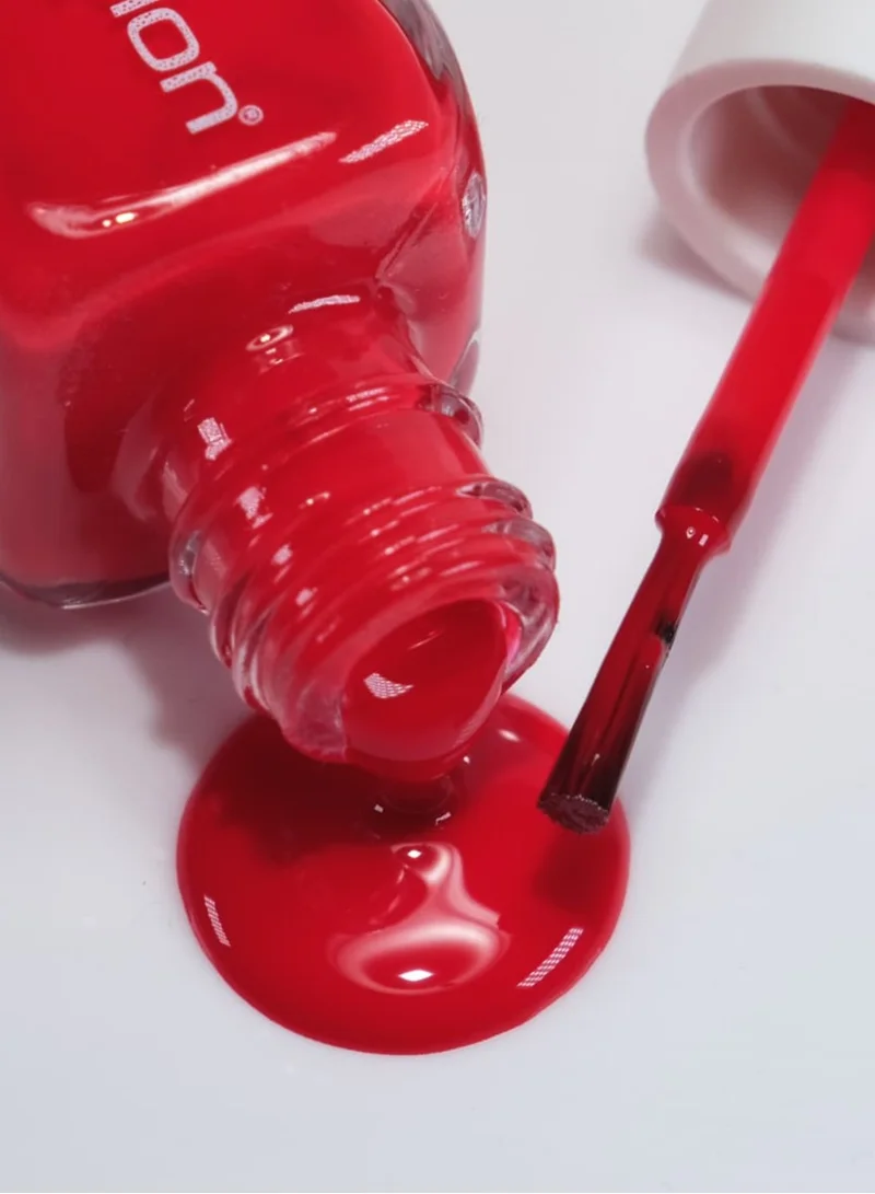 نيل ستيشن طلاء أظافر لامع نجمة سينمائية