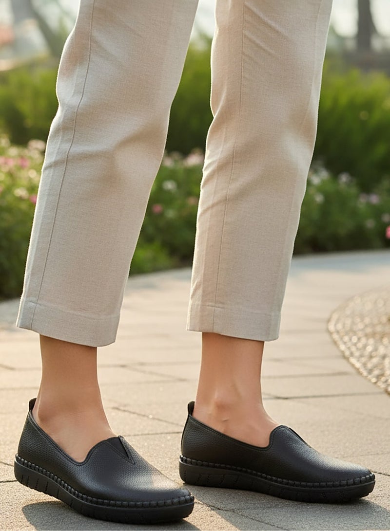 Grinta Women Slip On - Image 1