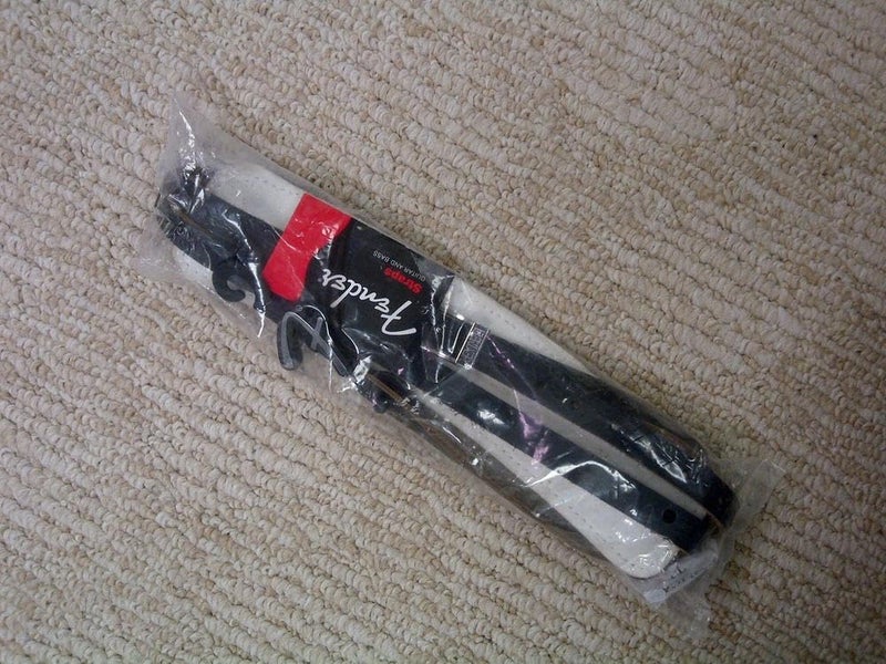 FENDER حزام جيتار فيندر ستاندرد فينتاج جلد أسود - Image 3