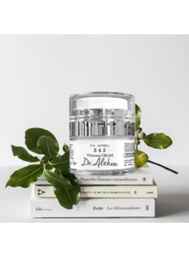 دي آر.ألثيا كريم التفتيح ومرطب للوجه مصمم لتفتيح البشرة ومعالجة البقع الداكنة. - Image 1