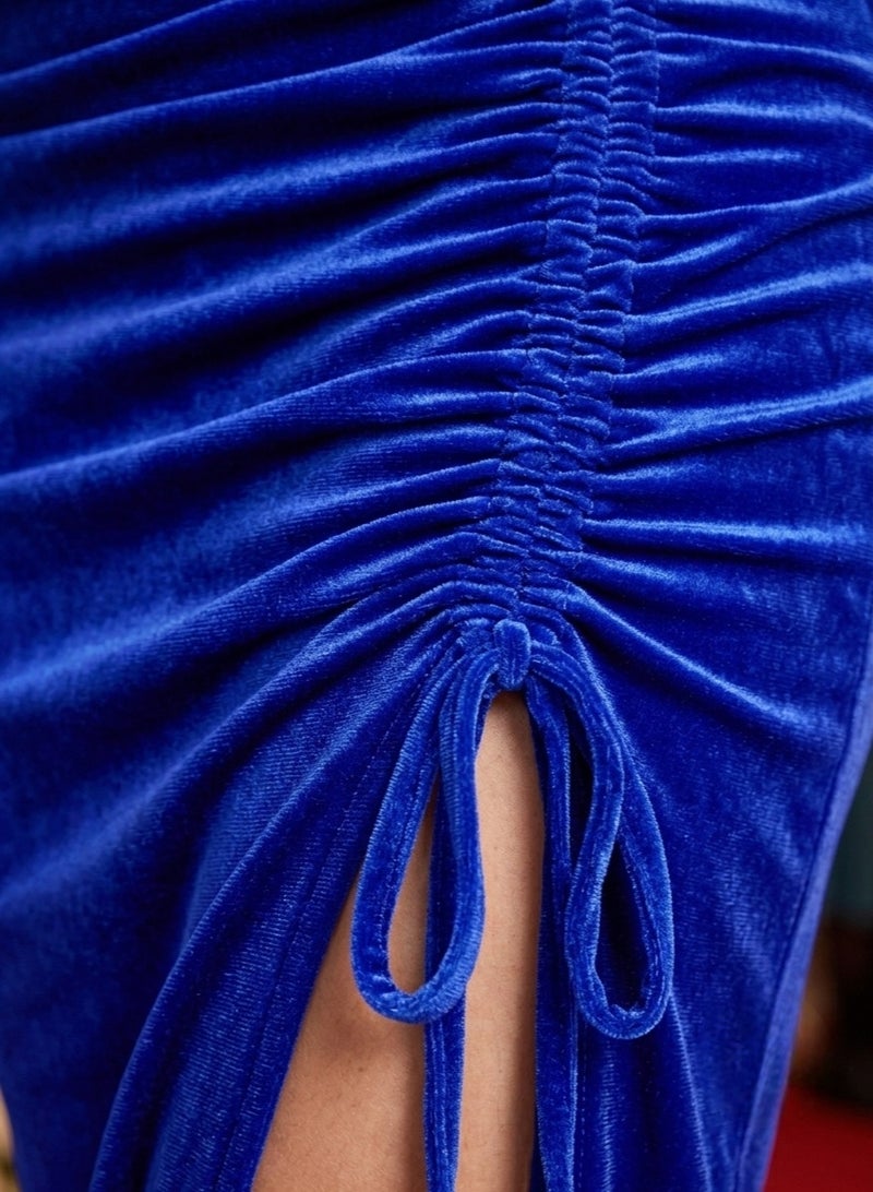 Women's Elegant Royal Blue Velvet Evening Dress with Side Slit and Ruched Drawstring Detail, Sleeveless Spaghetti Strap Maxi Formal Dress for Party, Wedding Guest, Gala and Special Occasions, Fits up to 65 KG - Image 2