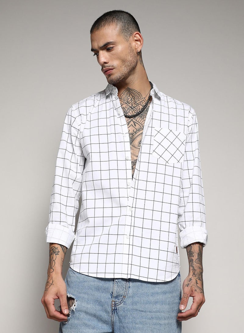 Campus Sutra Campus Sutra Men's White Graph Check Shirt For Casual Wear | Spread Collar | Long Sleeve | Button Closure | Cotton Shirt Crafted With Comfort Fit For Everyday Wear  - Image 2