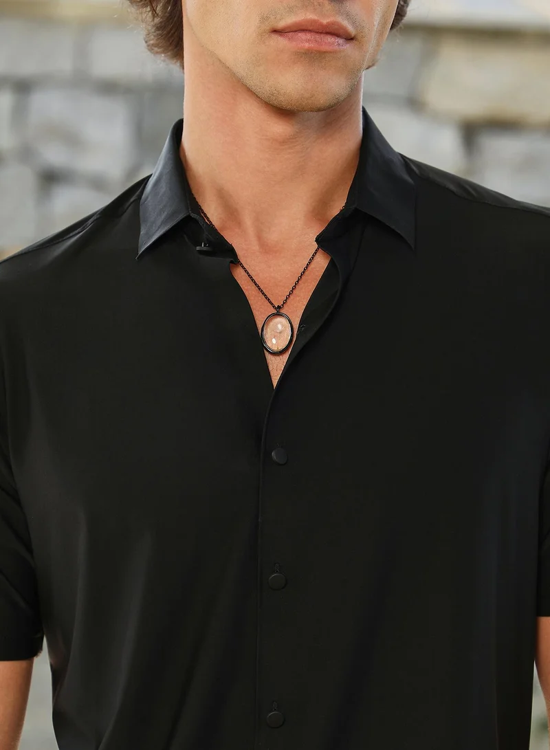 Campus Sutra Men's Obsidian Black Seamless Solid Shirt