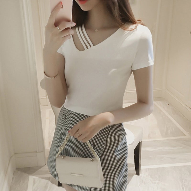 Short-Sleeved T-Shirt for Women 2025 Summer Korean Style New Women's Ins Student V-Neck Slim Fit Top Women's Clothing One-Piece Wholesale - Image 3