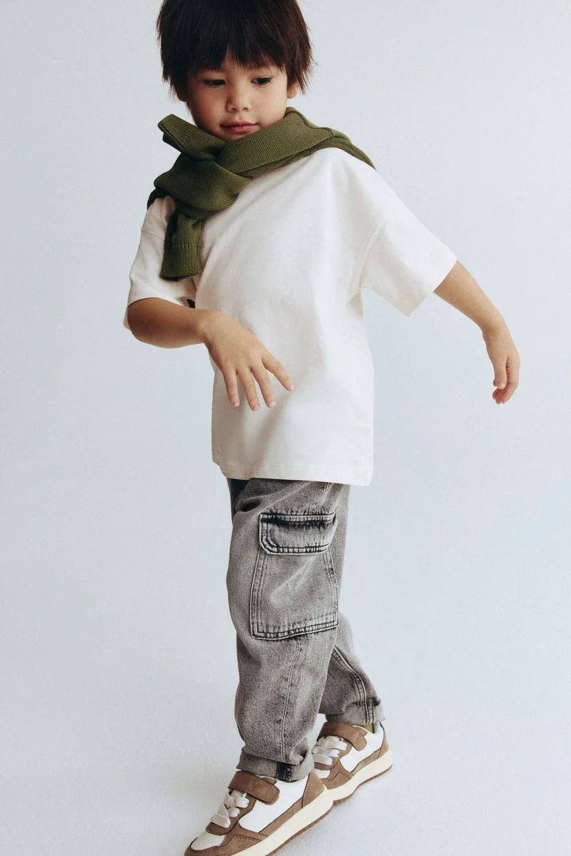 H&M Relaxed Tapered Fit Jeans